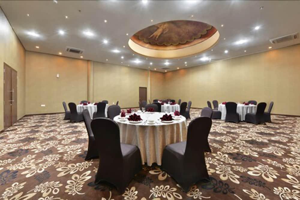 Zodiak Kebon Kawung By Kagum Hotels Bandung Exterior foto